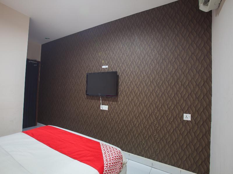 Super Oyo 1163 Hotel Pulai Ίπο Εξωτερικό φωτογραφία